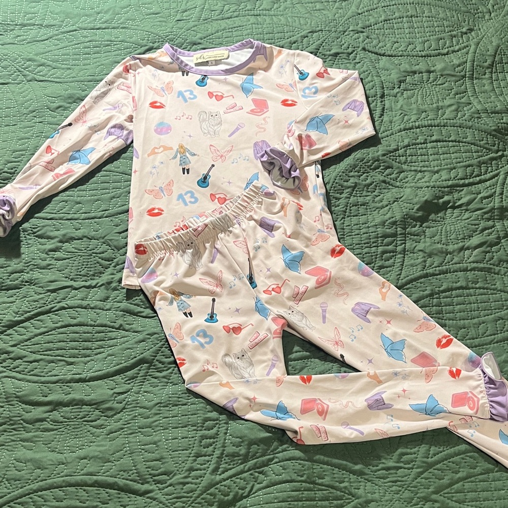 Boutique Taylor Swift Pajama Set -Girls 5
